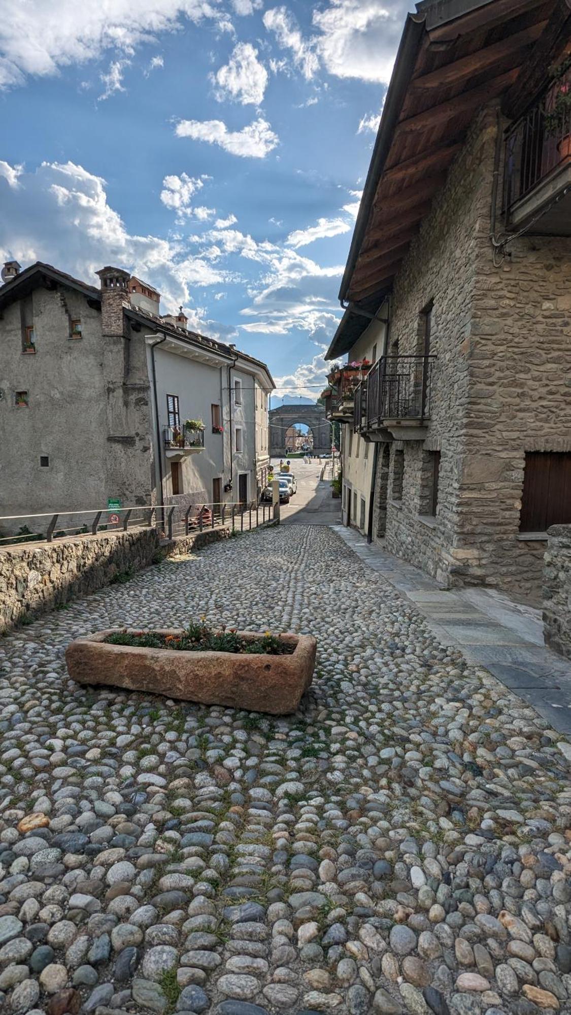 Maison Du Pont Romain Аоста Экстерьер фото